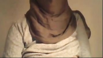 Arab beauty Masterbattion {privatecams.pe.hu}